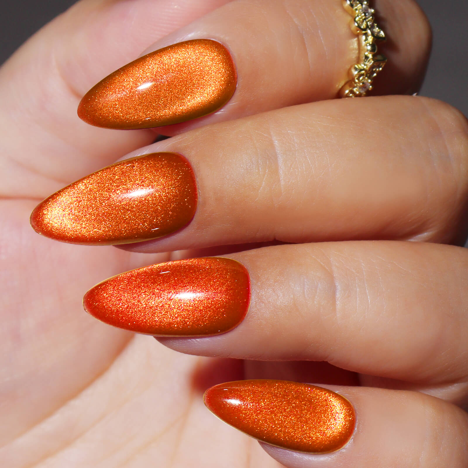 Hema-Free-Prism-Glow-Cat-Eye-Gel-pg02