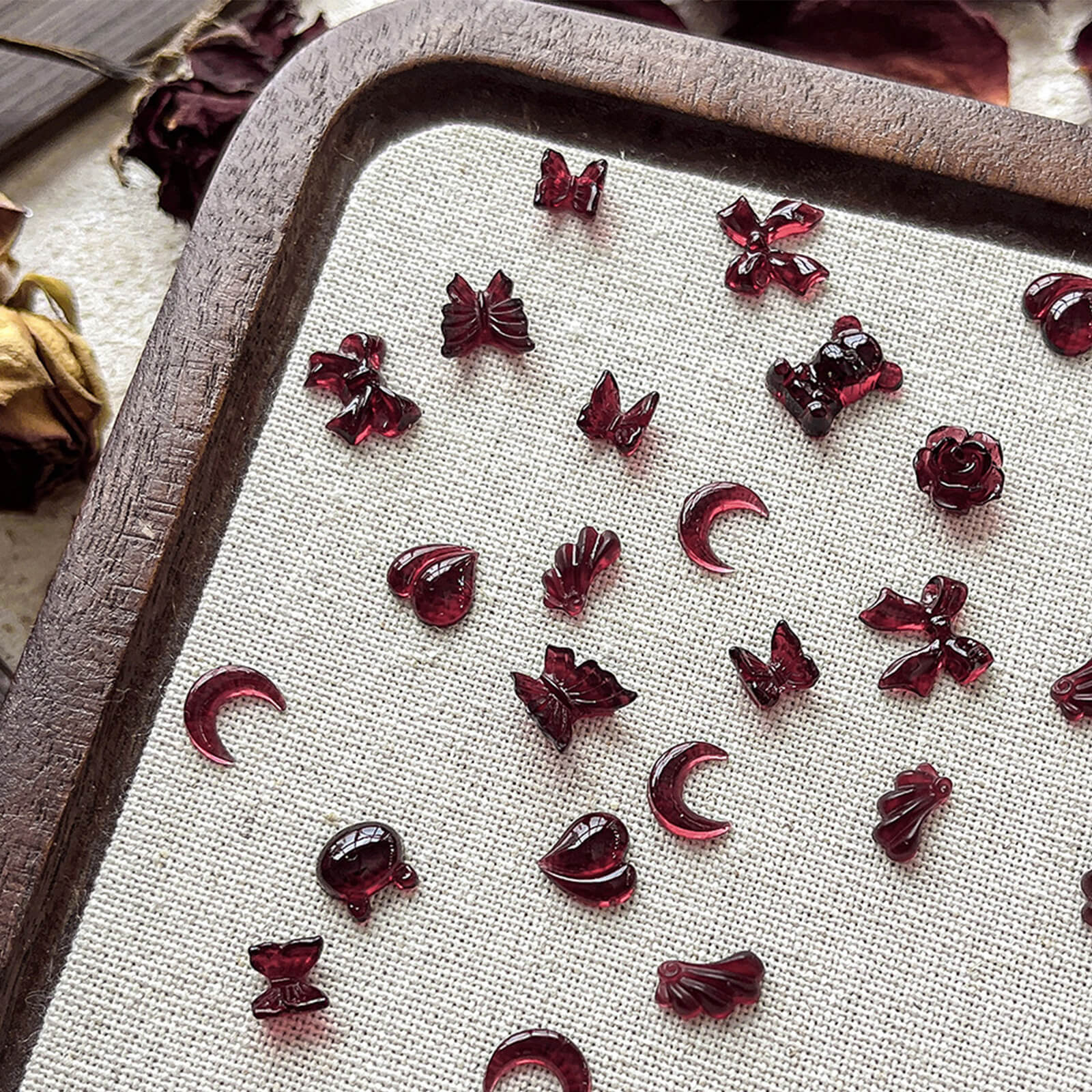 Retro-Autumn-Resin-Burgundy-Nail-Art-Charms-set