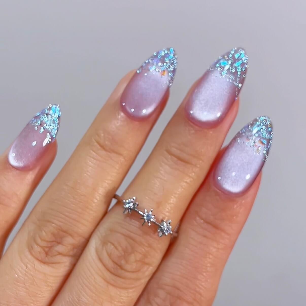 bubble-glitter-nail-velvet-cat-eye-french-nail-design
