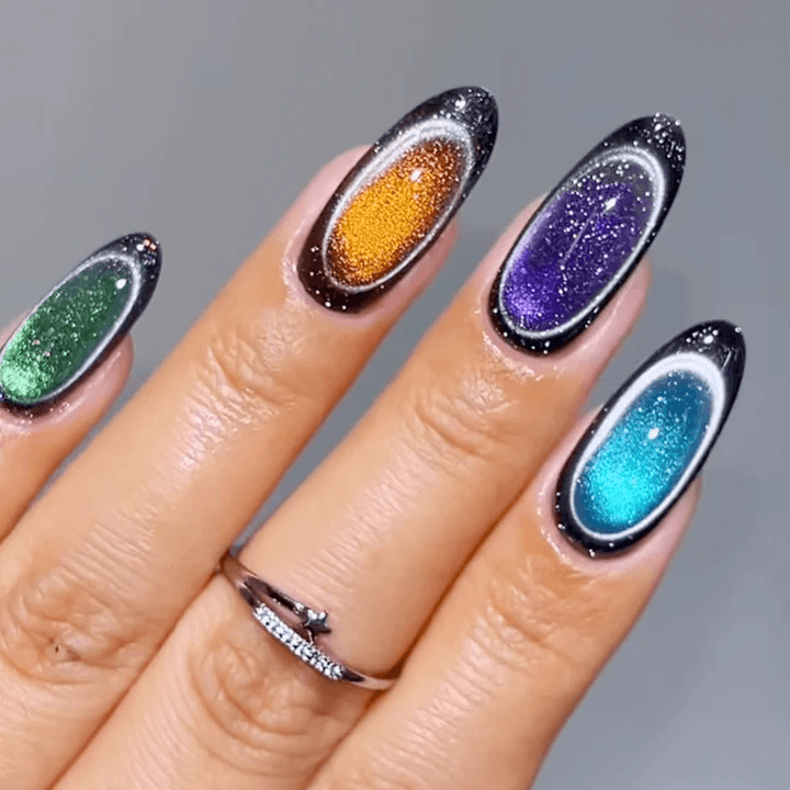 circle-cat-eye-magnet-nail-design
