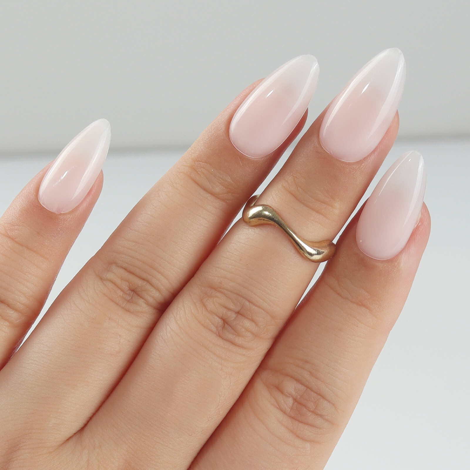hema-free-rubber-base-gel-Baby_Pink-display