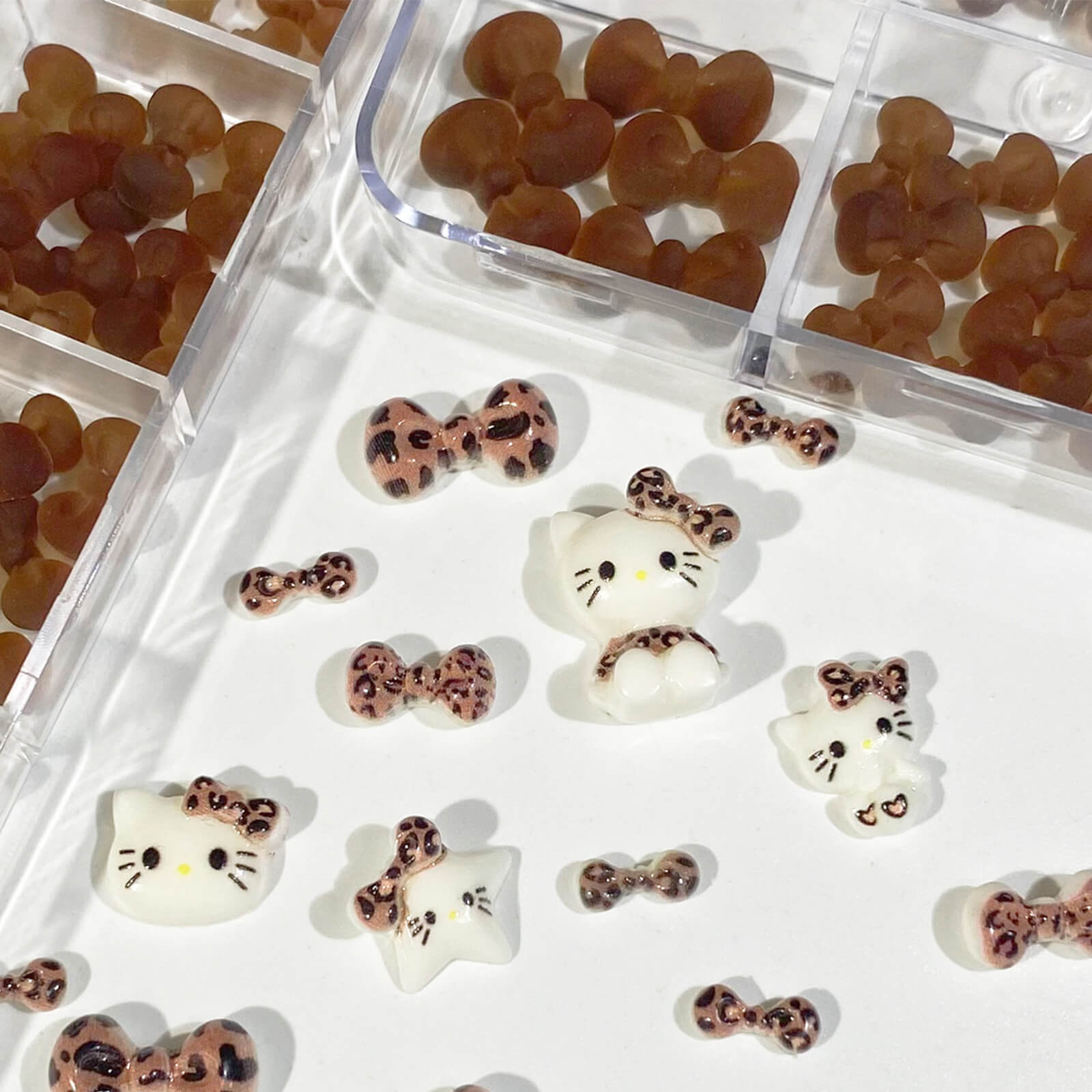 leopard-kitty-bow-charms-set-show