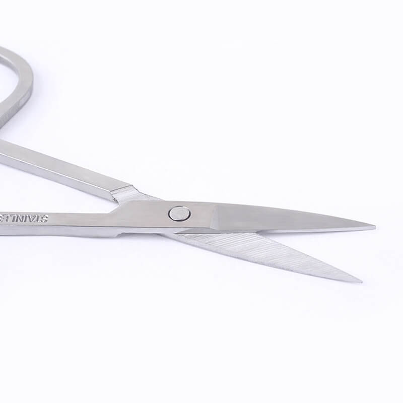 sharp-nail-art-scissors