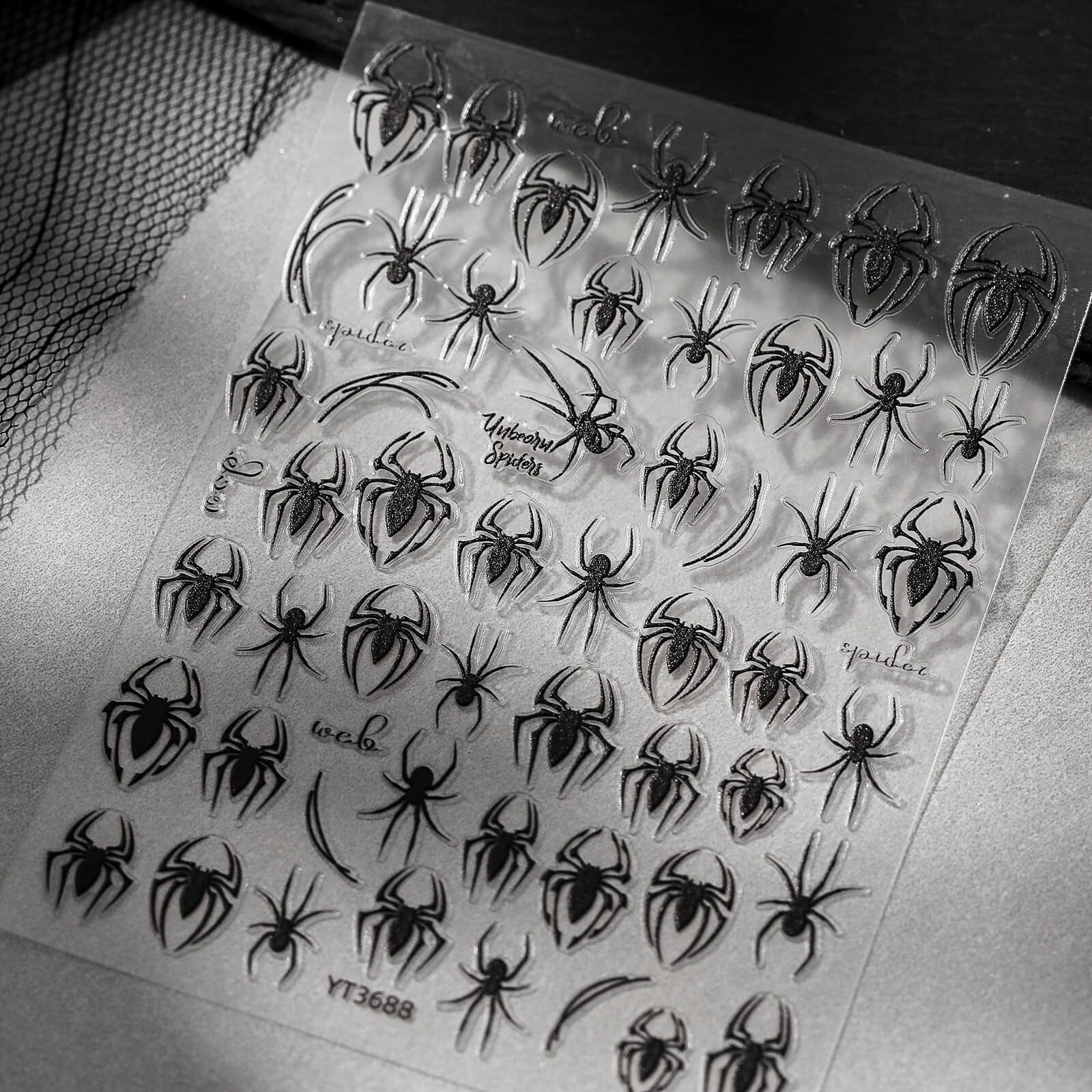 nail-sticker-black-spider