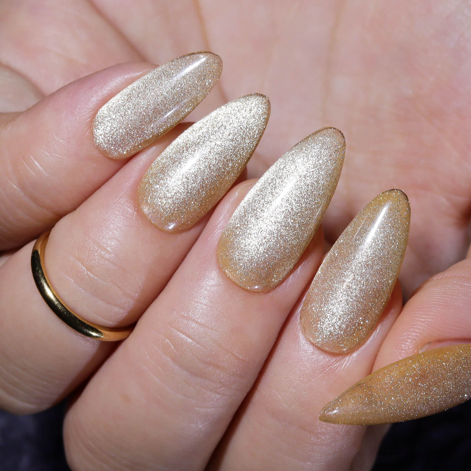 amber-cat-eye-magnetic-gel-polish-AC01