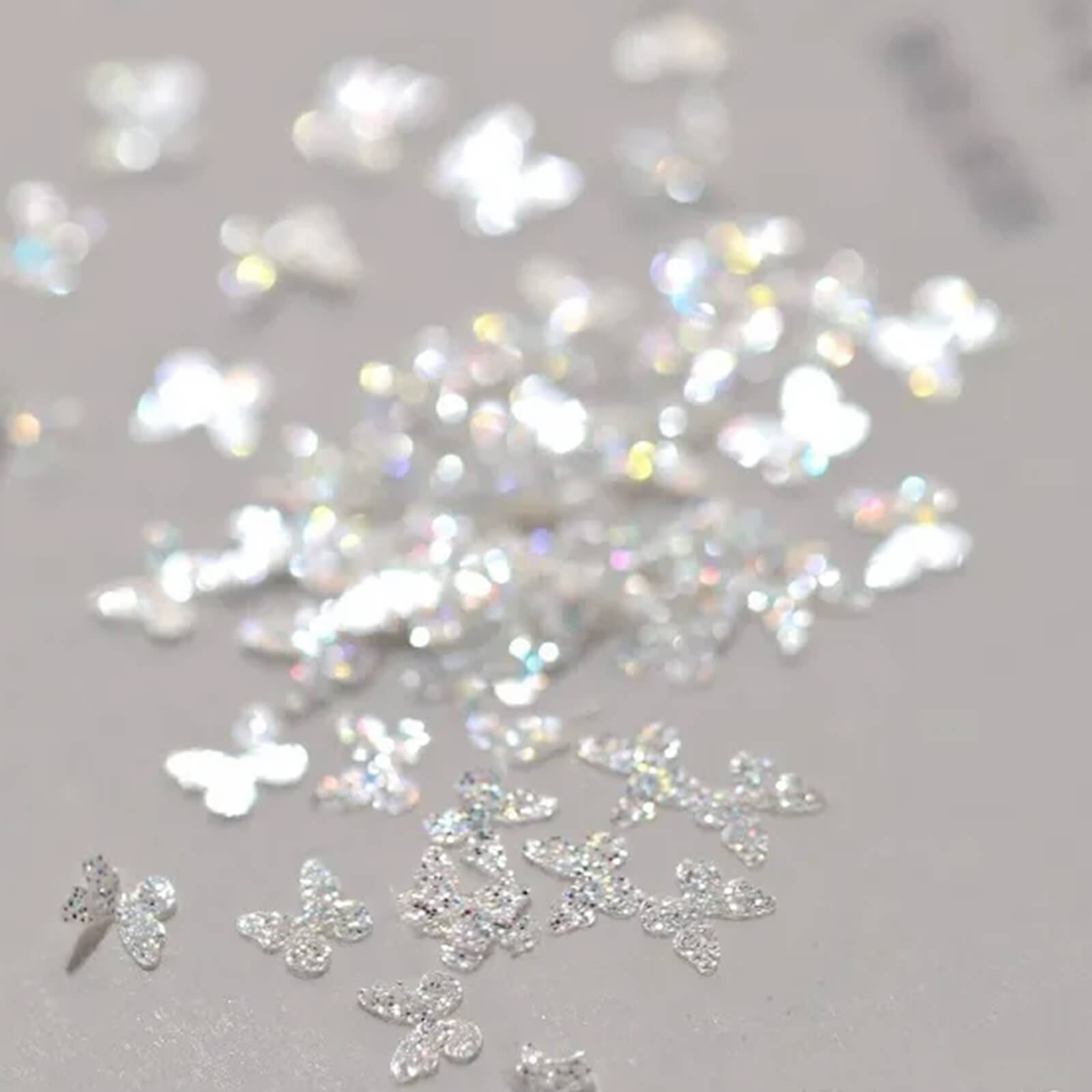 Dreamy-nail-art-glitters-butterfly