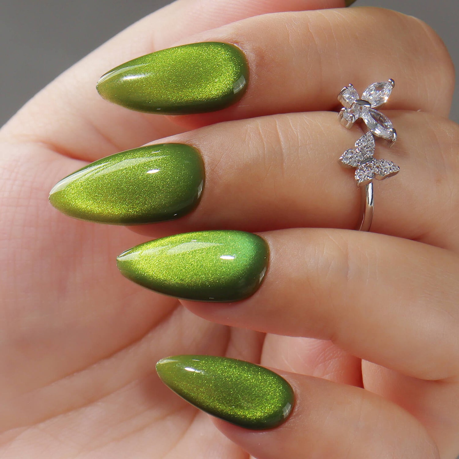 Hema-Free-Prism-Glow-Cat-Eye-Gel-PG03