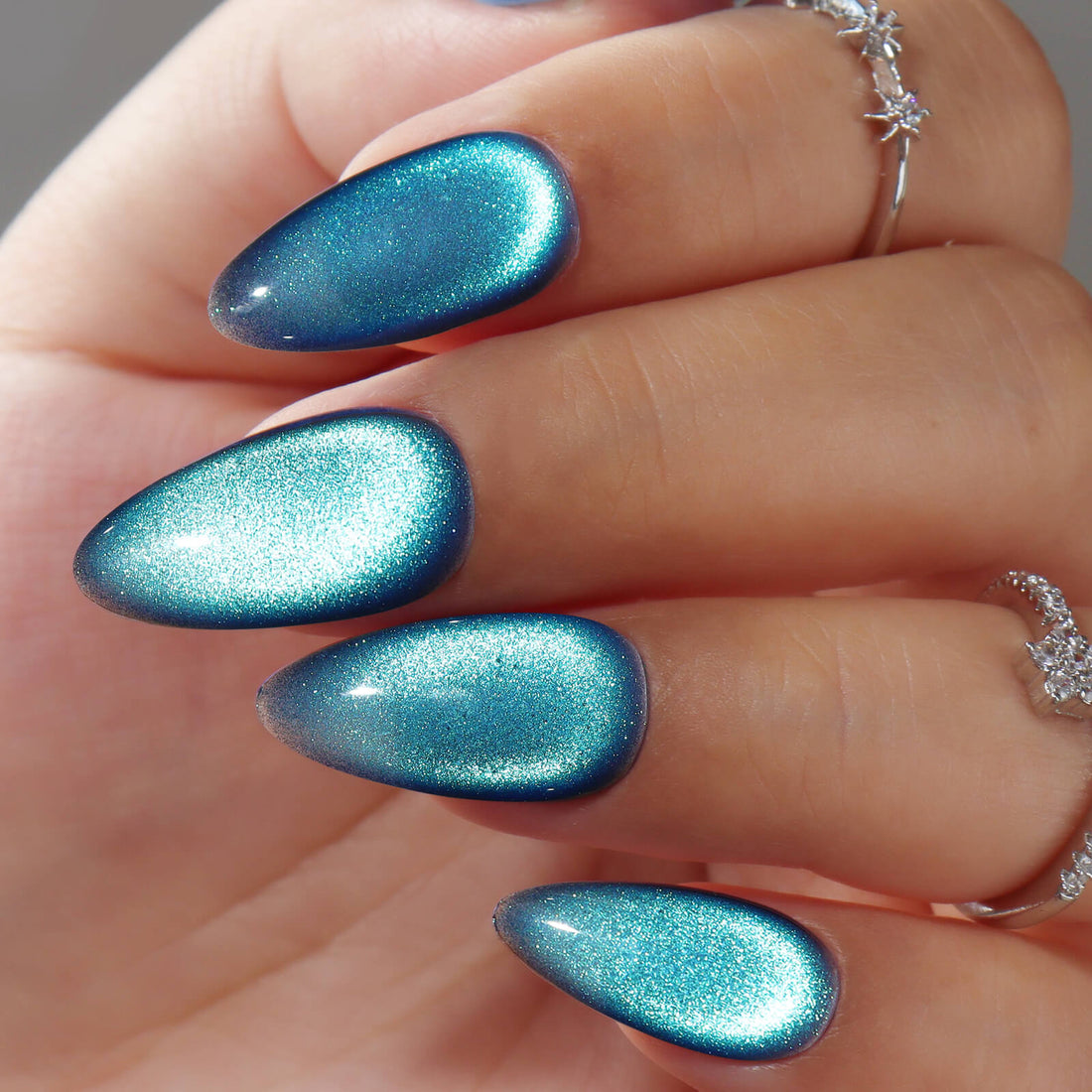 Hema-Free-Prism-Glow-Cat-Eye-Gel-pg05