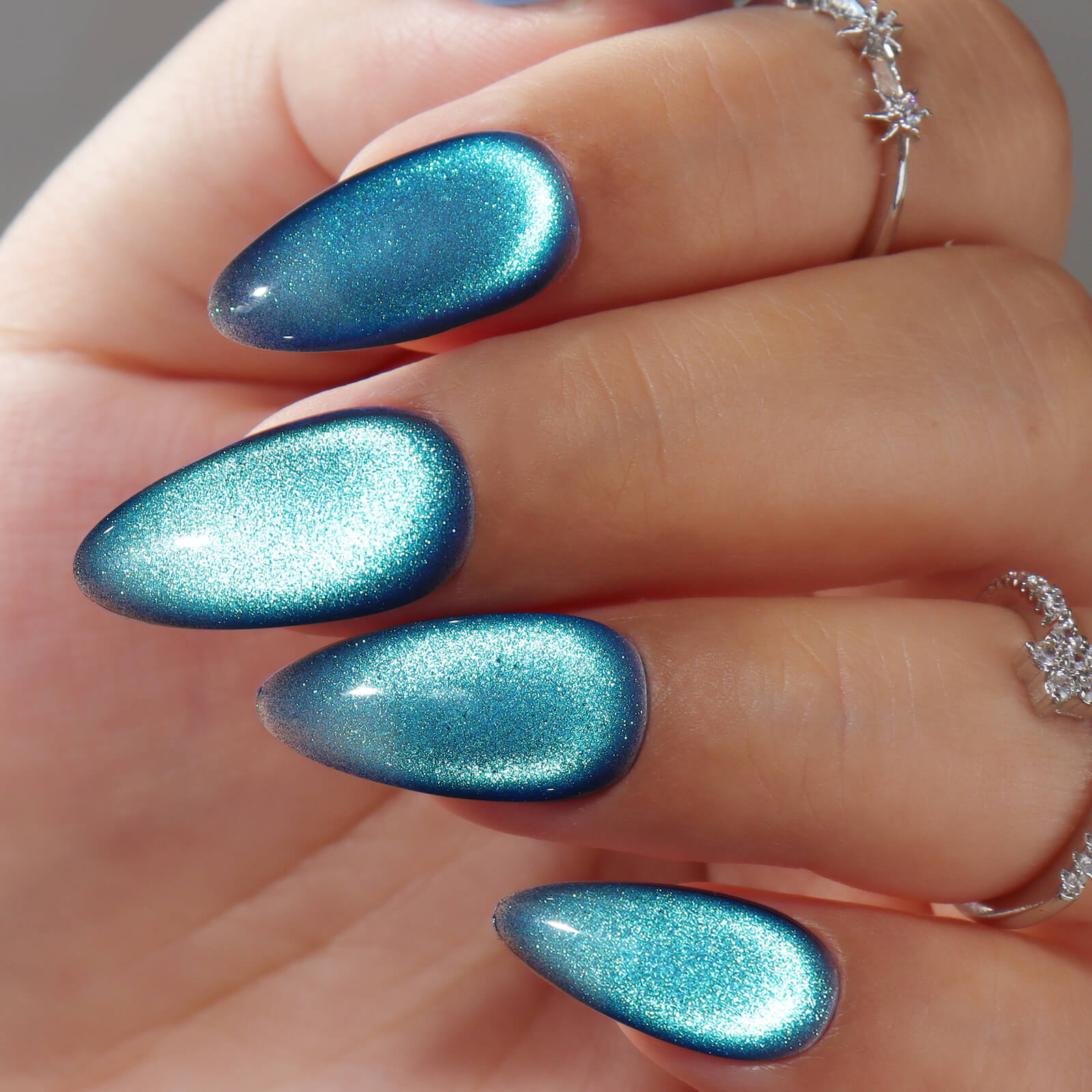 Hema-Free-Prism-Glow-Cat-Eye-Gel-pg05