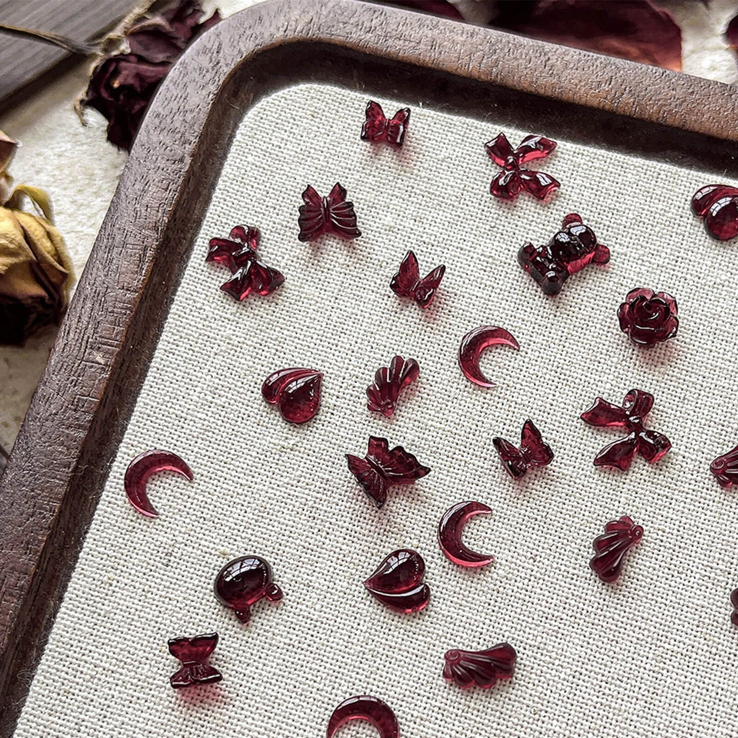 Retro-Autumn-Resin-Burgundy-Nail-Art-Charms-set