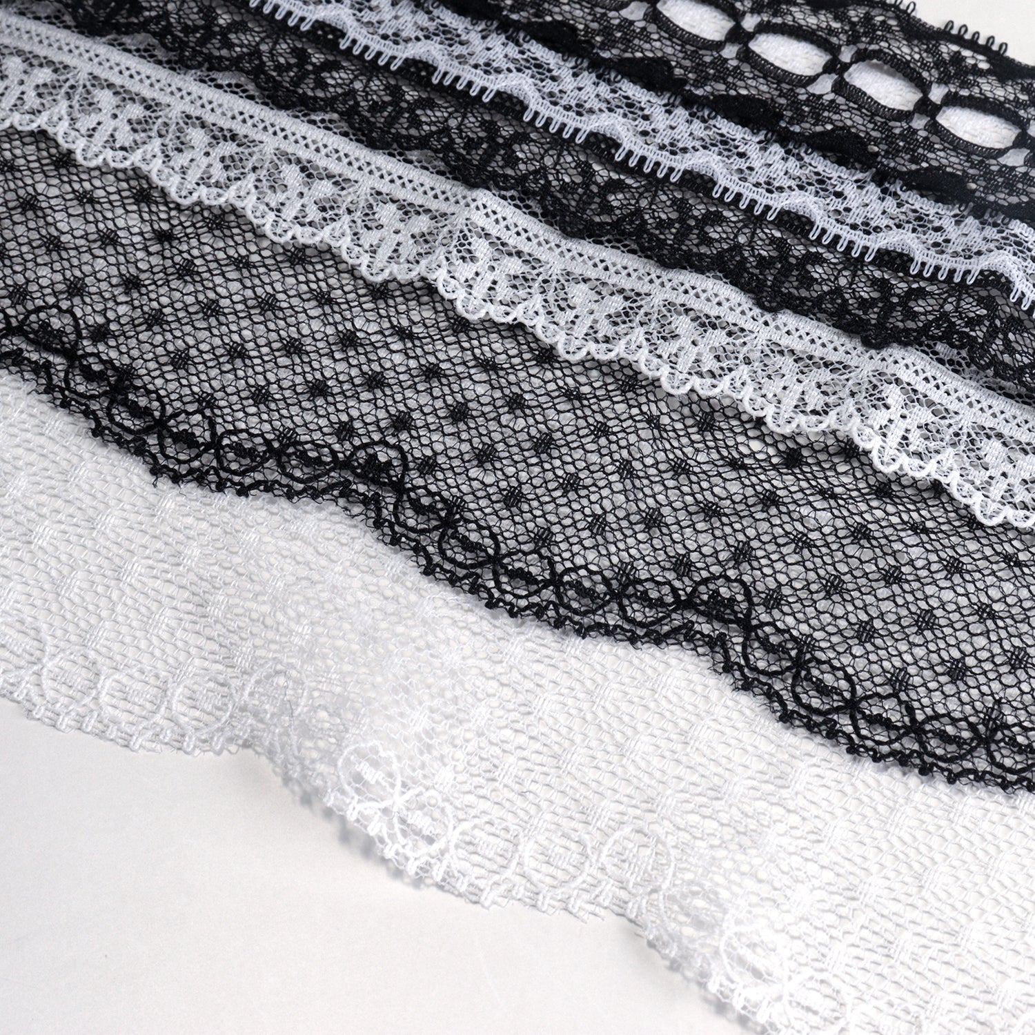 black-white-nail-art-lace-set-display