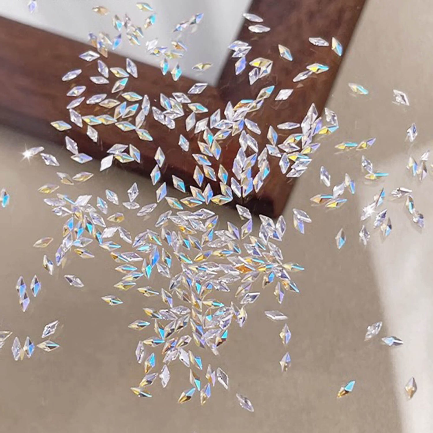diy-snowflake-rhinestone-set-show