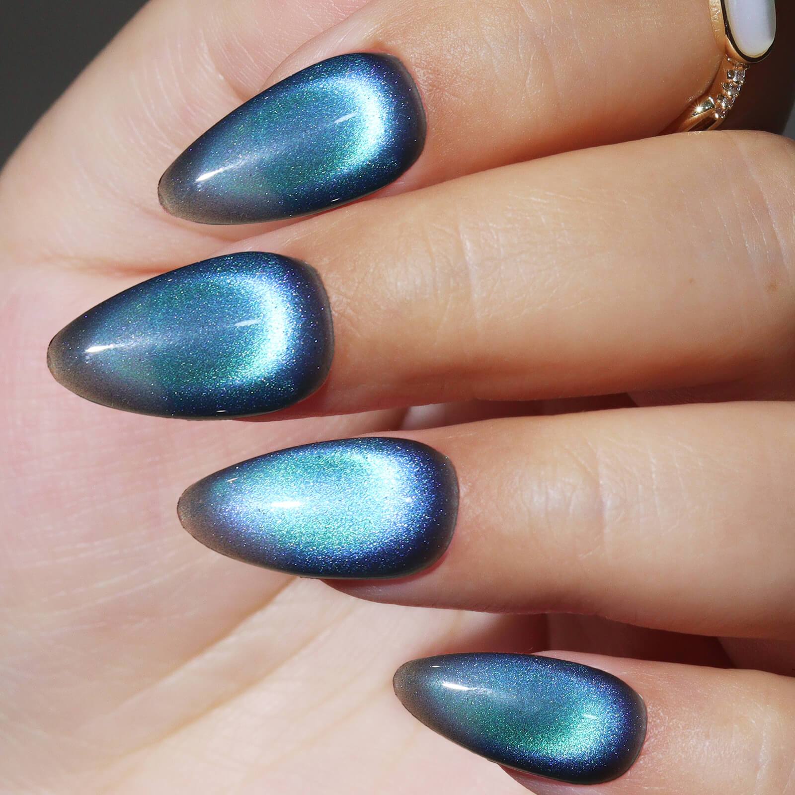 hema-free-cat-eye-gel-cocktail-party-cp03