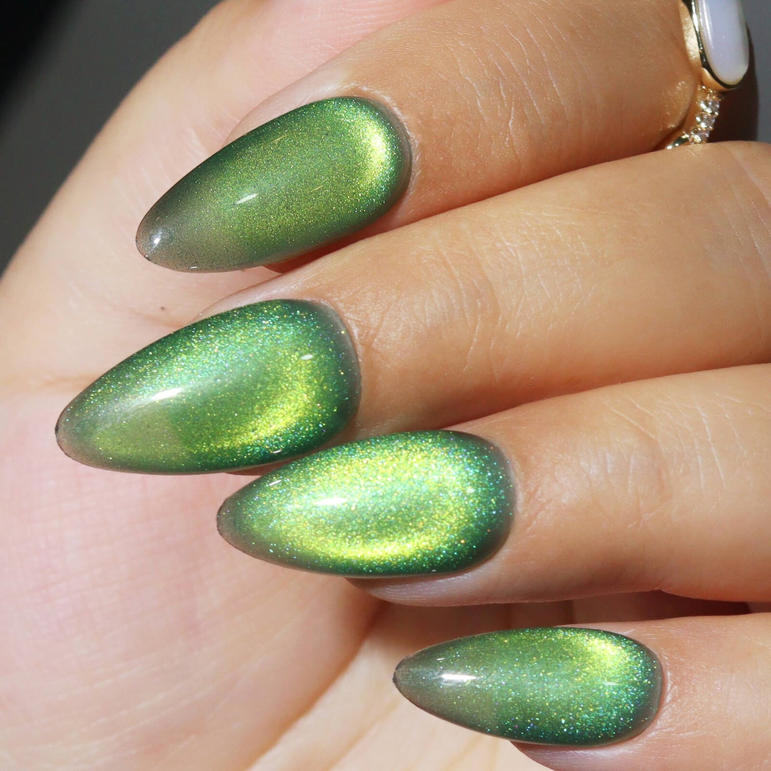 hema-free-cat-eye-gel-cocktail-party-cp04