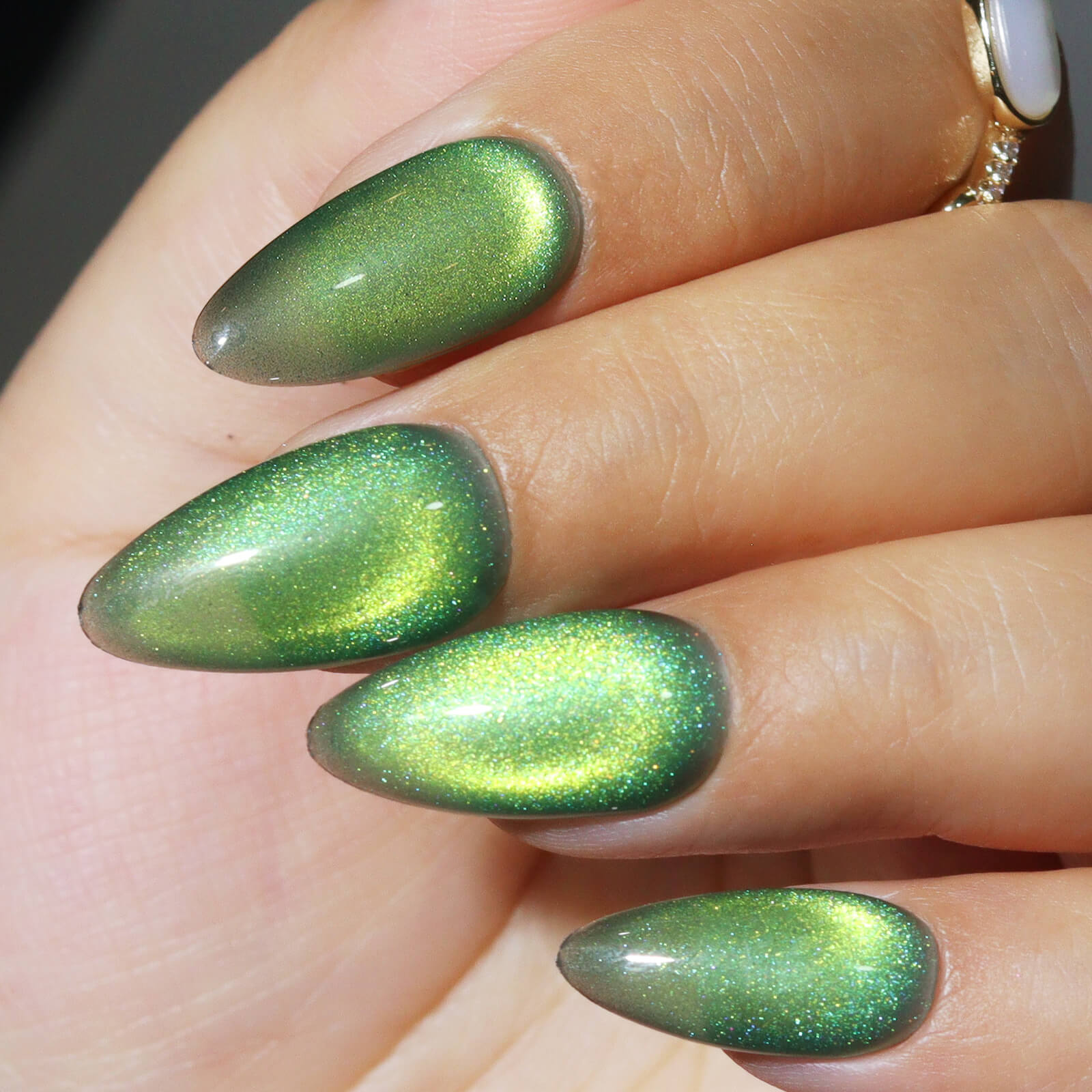 hema-free-cat-eye-gel-cocktail-party-cp04