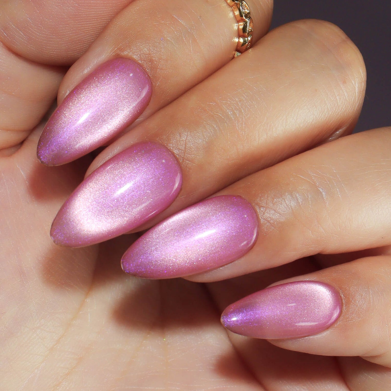 hema-free-tequila-sunrise-cat-eye-gel-hand-color-show-TS02