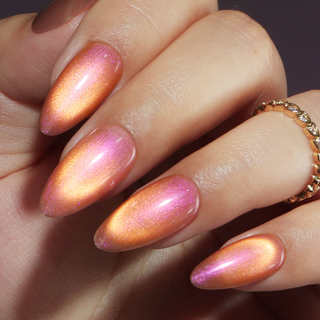 hema-free-tequila-sunrise-cat-eye-gel-hand-color-show-TS03