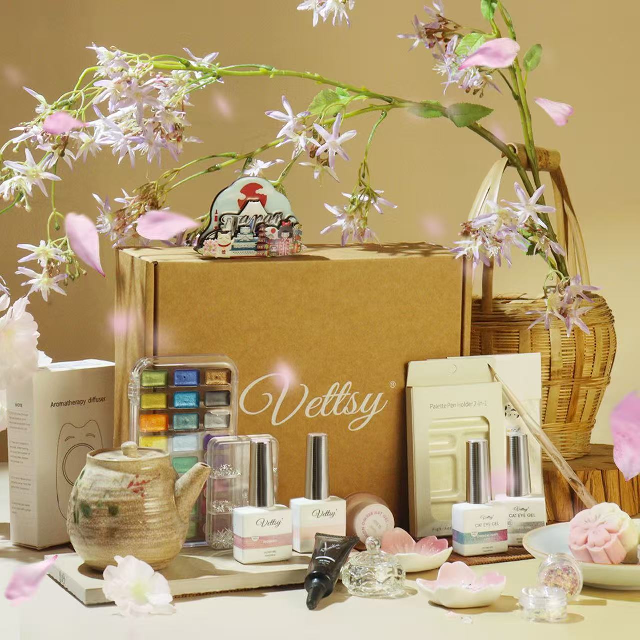 japan vibe box.jpg__PID:97772edc-bef4-4362-8a14-66392b1d744a