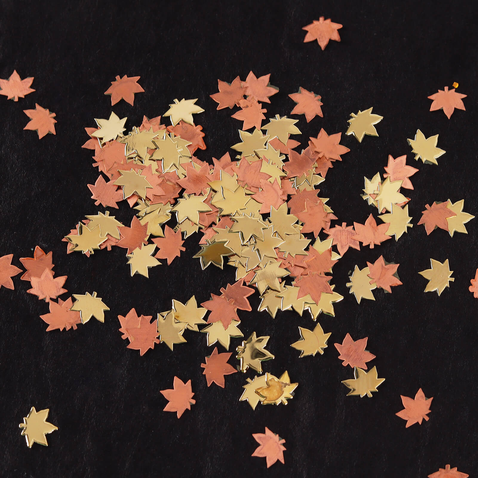 nail-art-maple-leaf-glitter-gold-metal-maple-flake