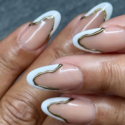 nail-art-mirror-chrome-powder-gold-nail-design