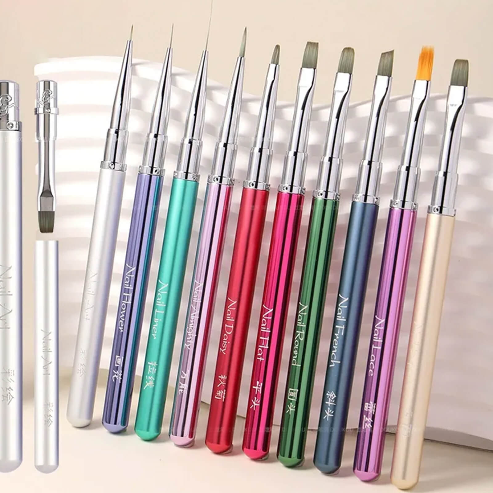 pocket-nail-art-brushes-set-show