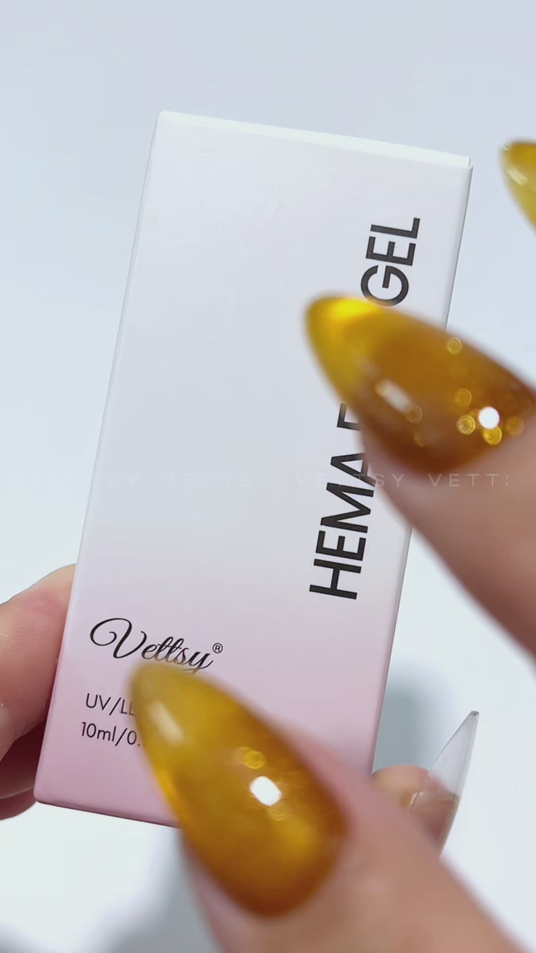 hema-free-cat-eye-gel-smoky-nebula-SN01-swatch