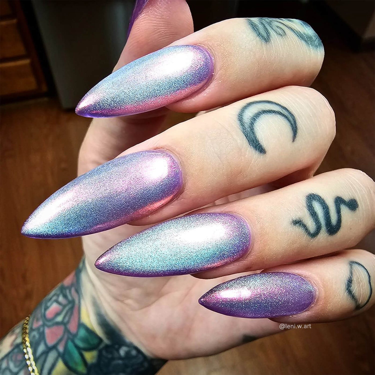purple-cat-eye-nails-may-top-look-set-nail-design