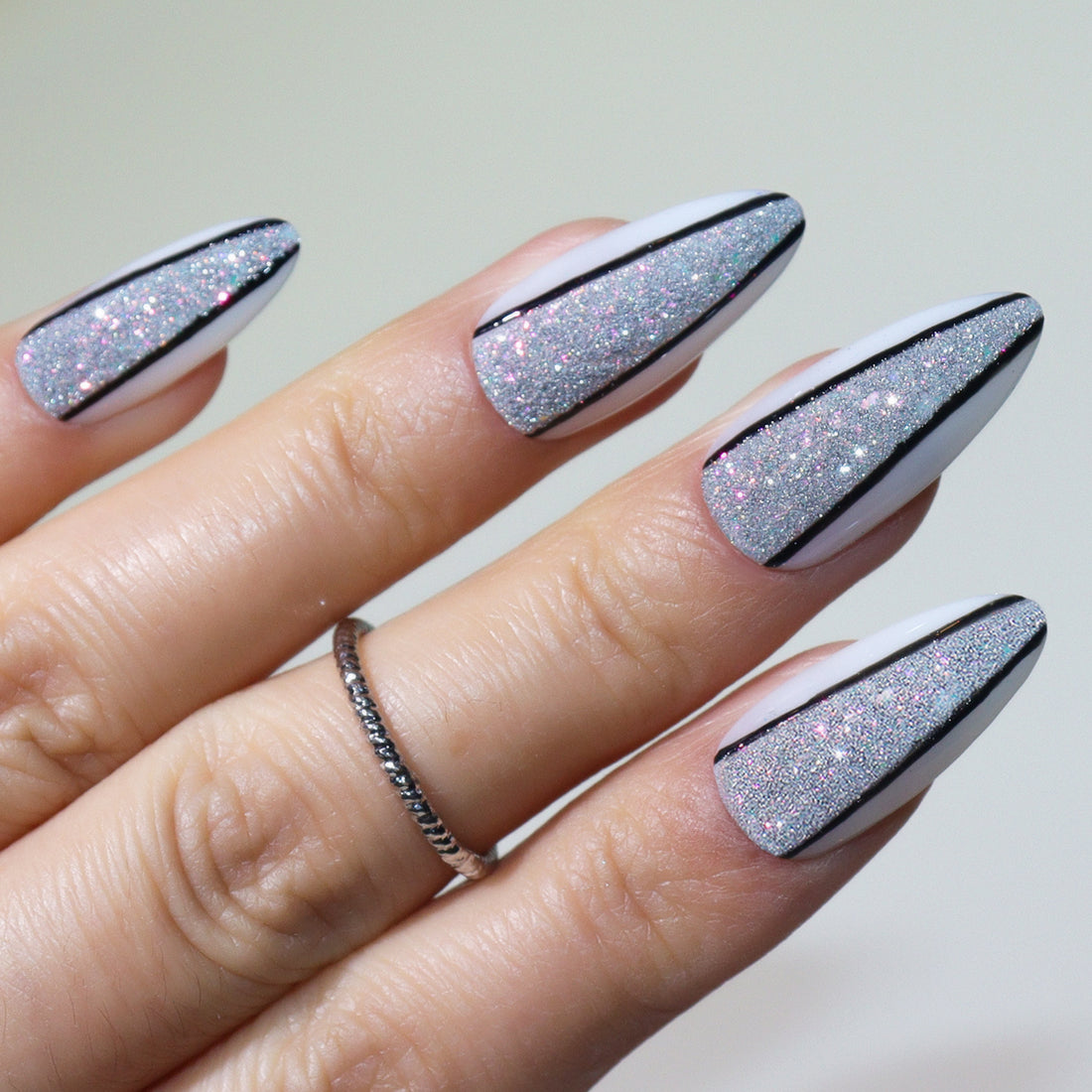 reflective-opal-glitters-nail-design