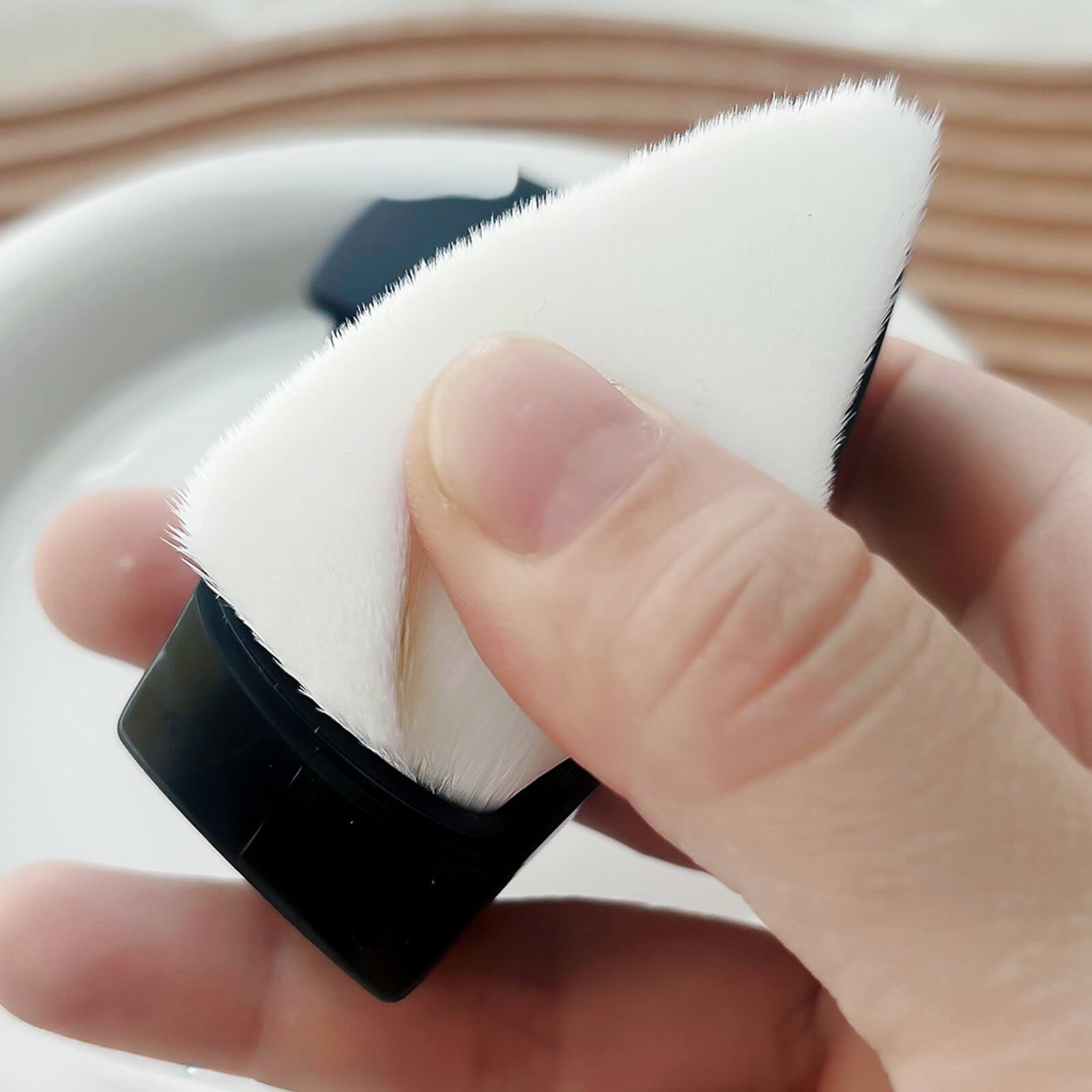 triangular-handy-nail-dust-brush-display