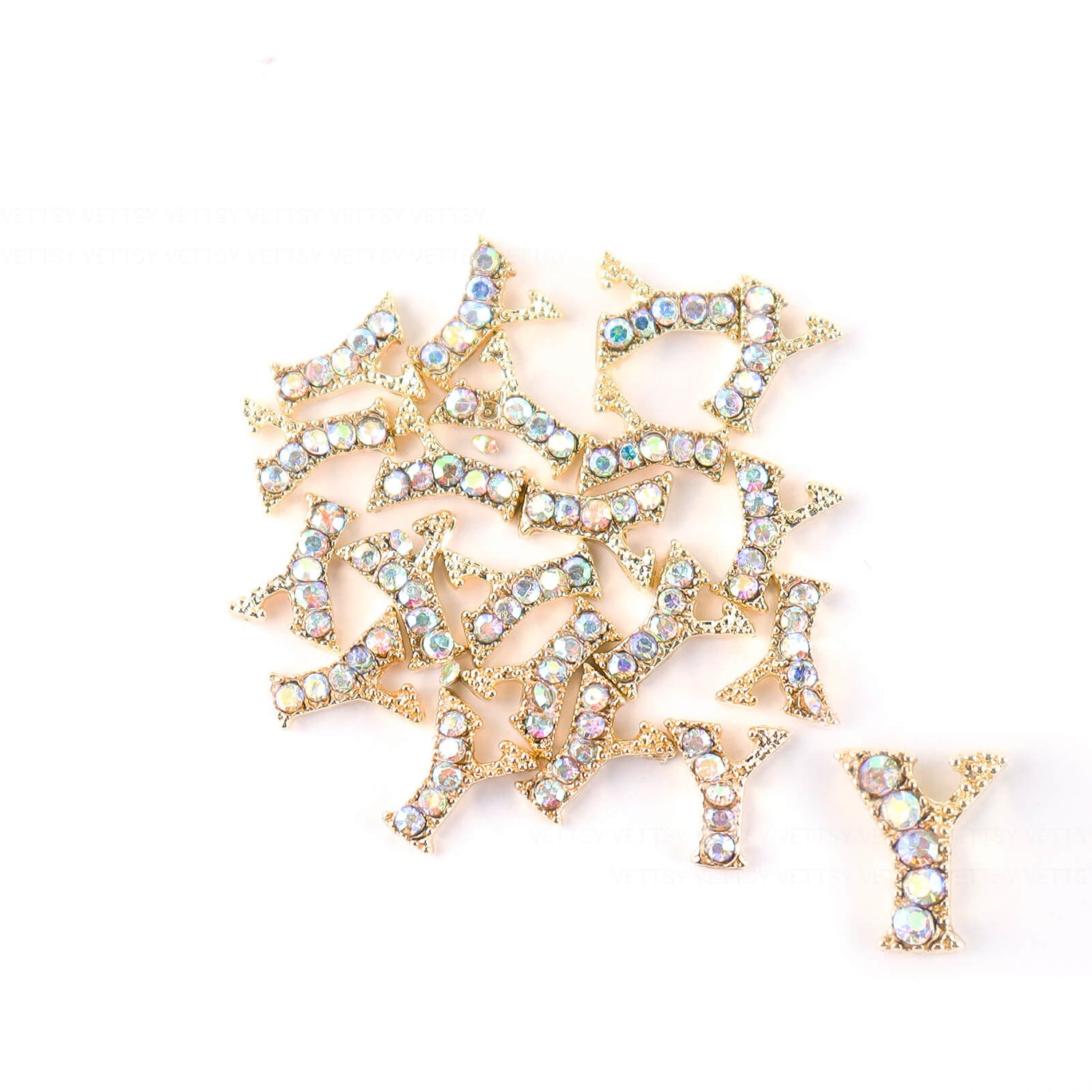     zircon-charm-y-01